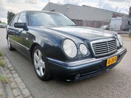 Mercedes E50 AMG (3)